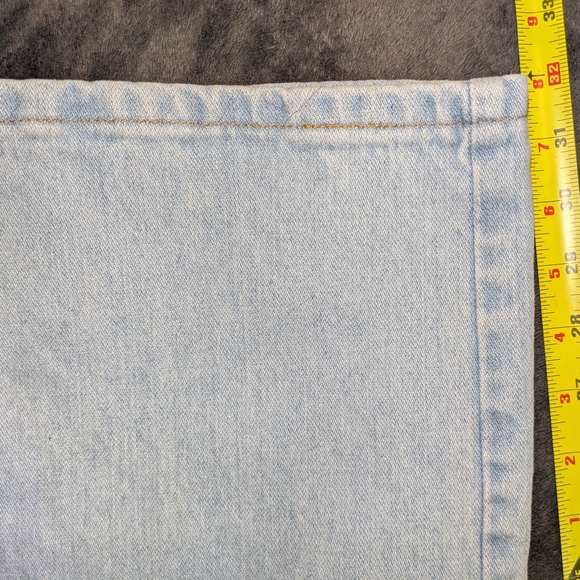 Light Blue Jeans - Picture 5 of 6